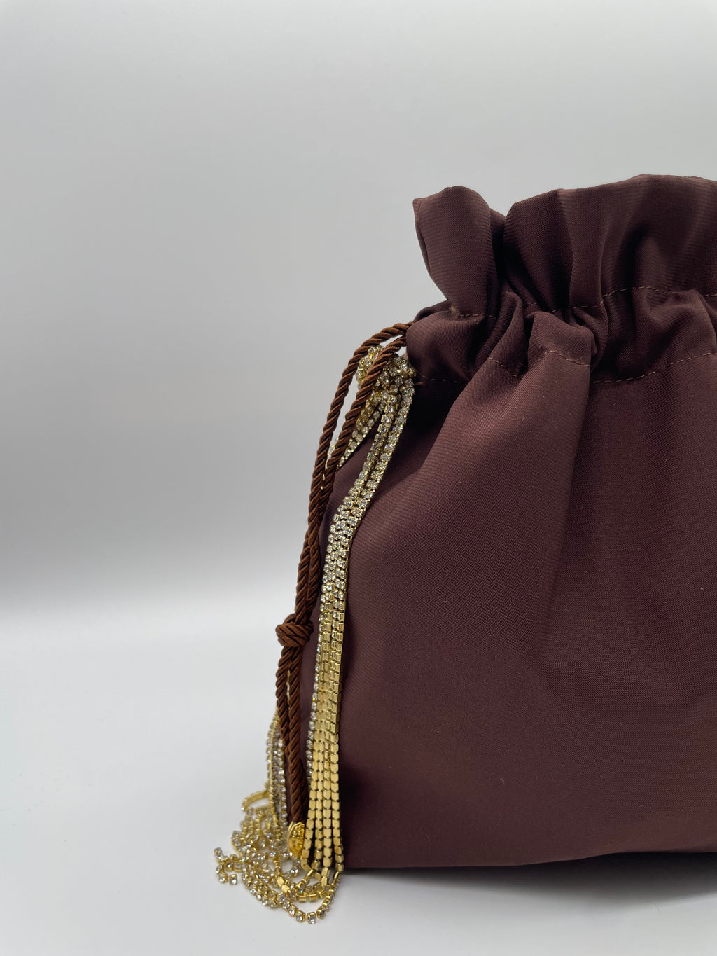 AURA | MARRONE