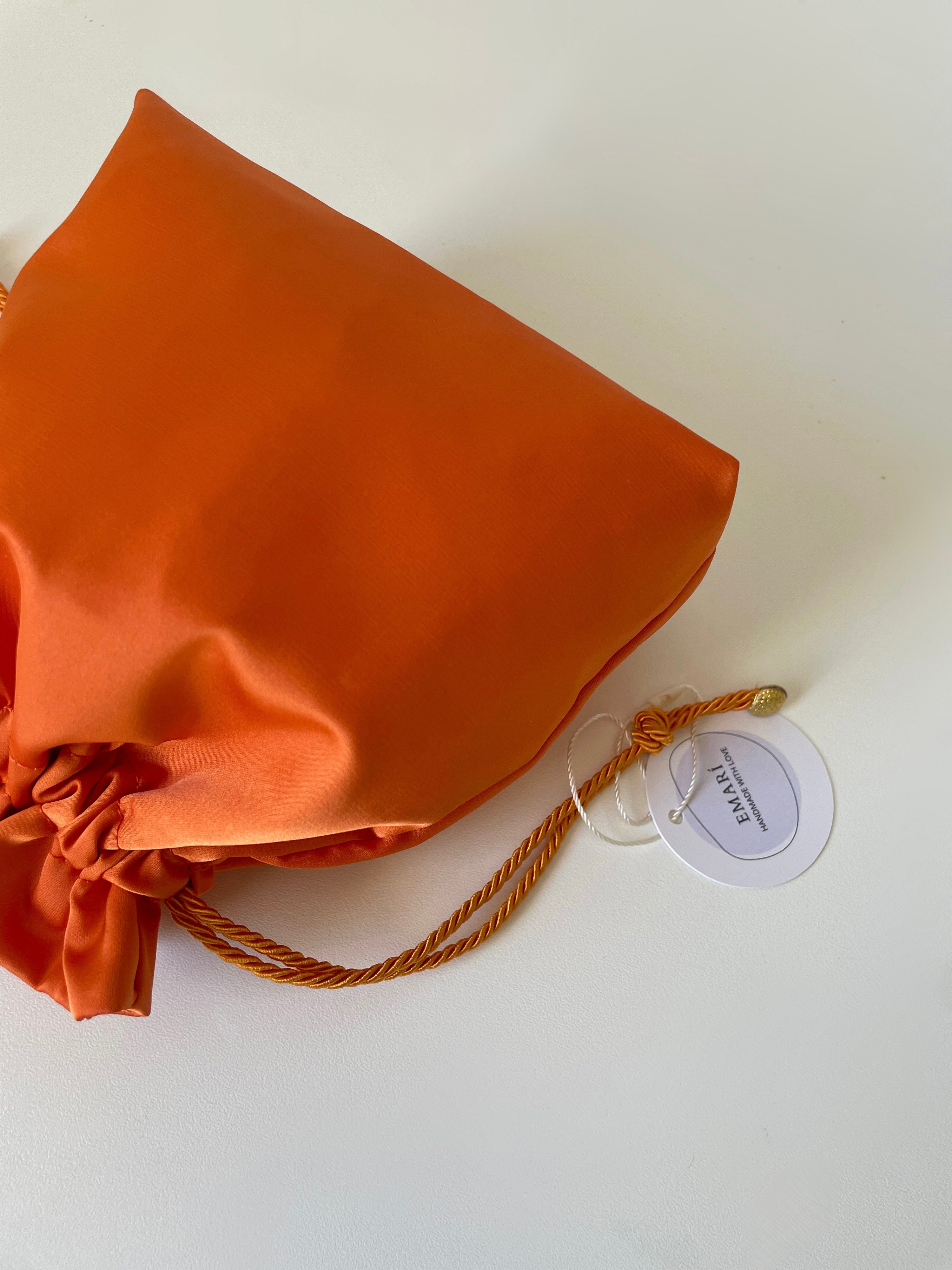 EVA - DISPONIBILE IN VARI COLORI