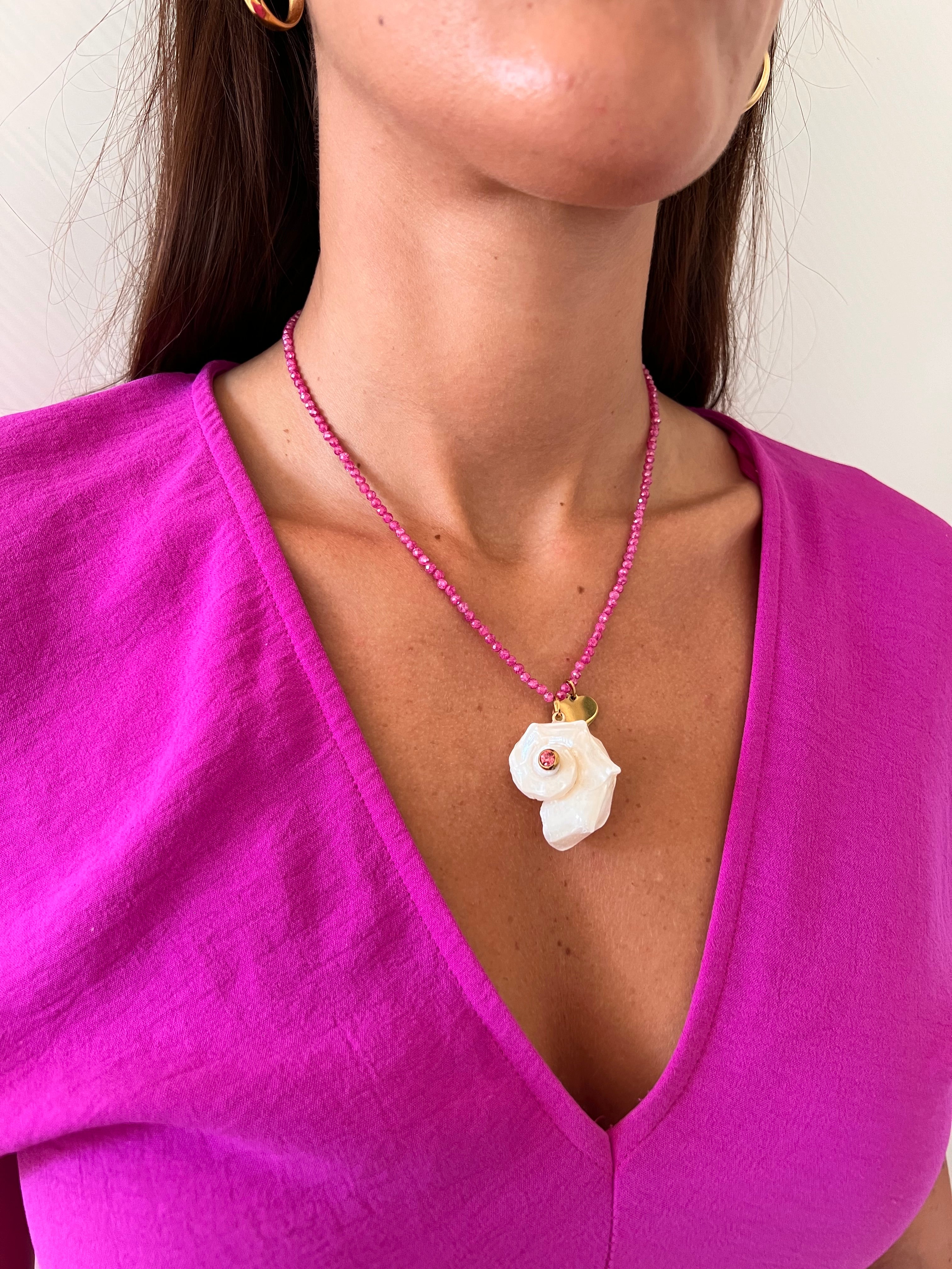 SEASHELL NECKLACE