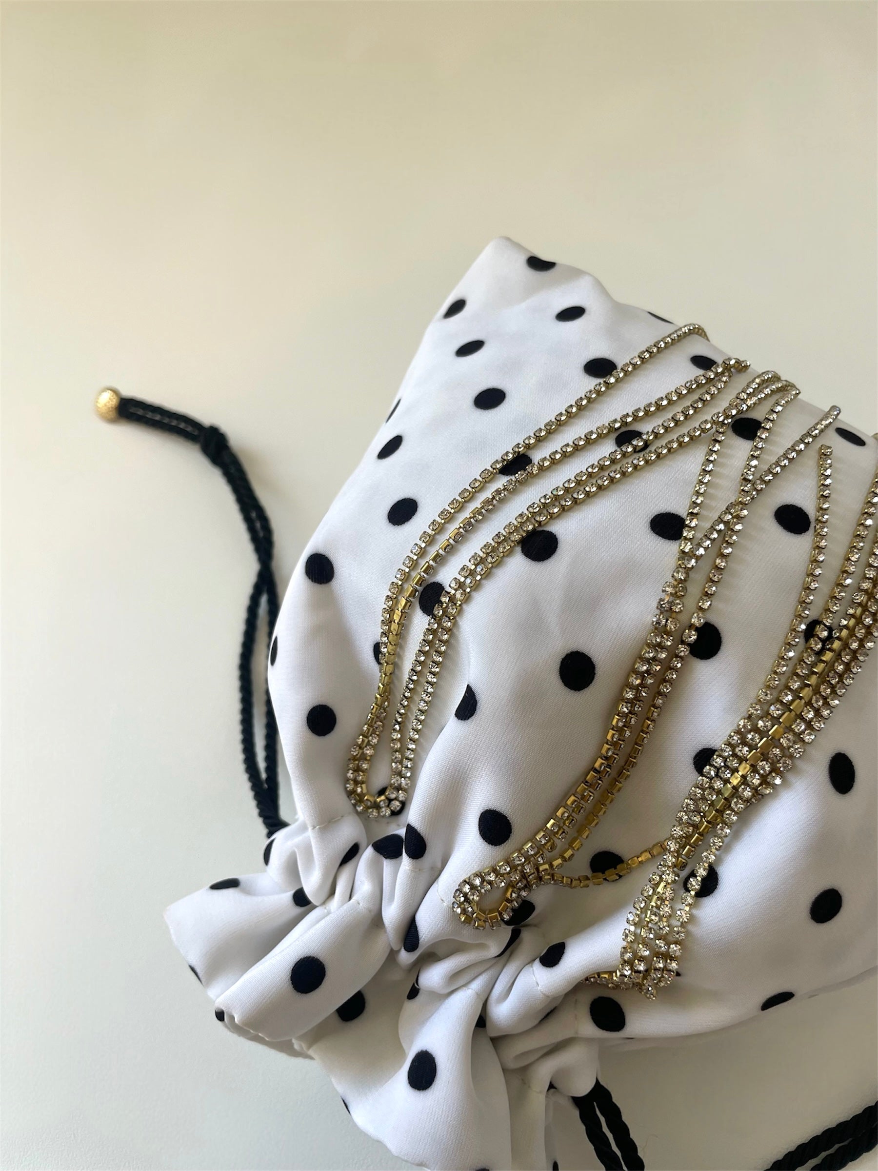 OPHELIA | POIS