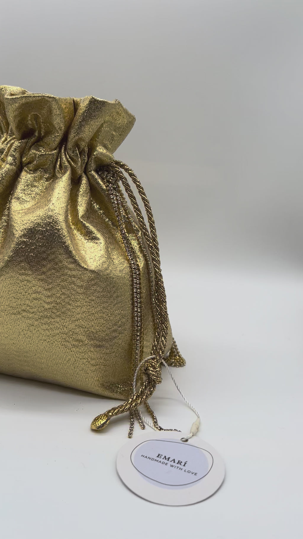 AURA | GOLD